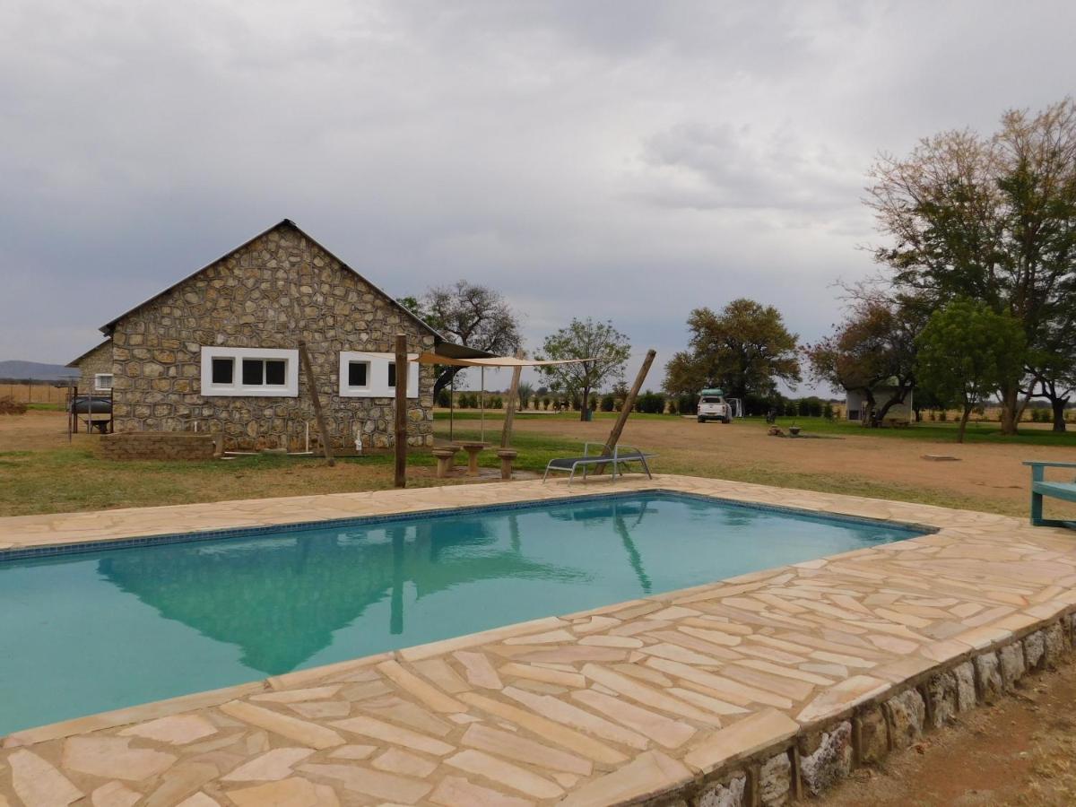 Meteorite Rest Camp Hotel Grootfontein Luaran gambar